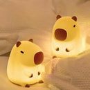 Luminária Capivara LED Luz Noturna Decorativa Recarregável para Quarto Infantil e Adulto