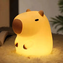 Luminária Capivara LED Luz Noturna Decorativa Recarregável para Quarto Infantil e Adulto